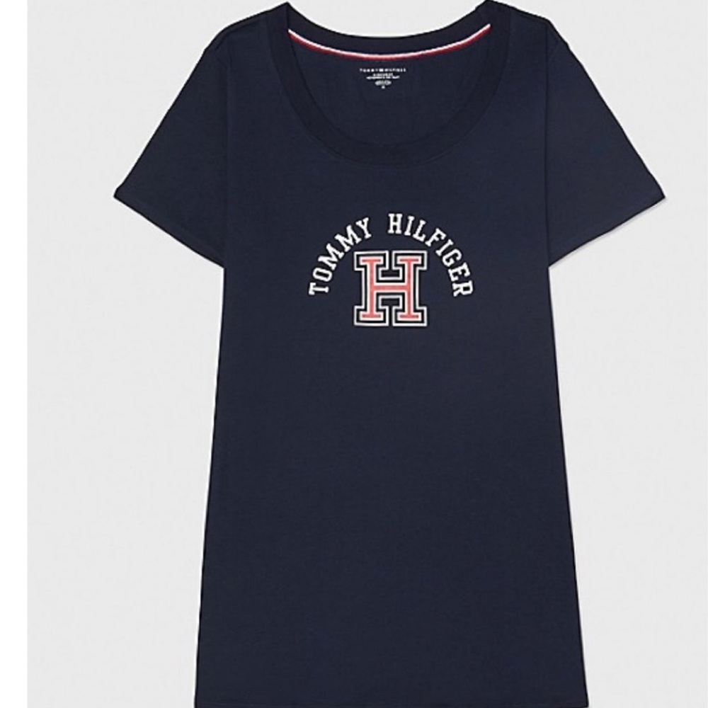 NWT sleep tshirt  Tommy Hilfiger curve heart